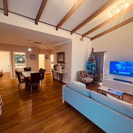 Cosy 4Br Home 15 Minutes Away From Melbourne Airport St Albans Esterno foto